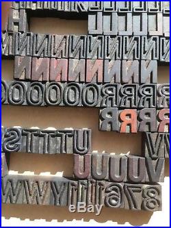 2 Colour Wooden letterpress type, 231pieces, 8 line 1 inch and 5/16 high, 34 mm