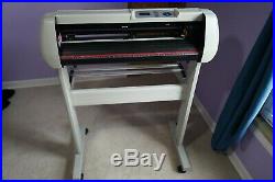 UScutter Model SC25 Vinyl cutter plotter with stand, extras, and software key