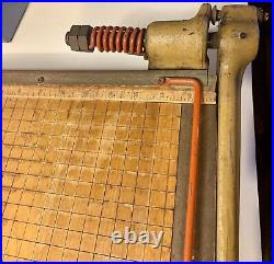 Vintage Ingento #1132 Paper Trimmer Cutter Maple Wood Cast Iron Handle 18 X 18